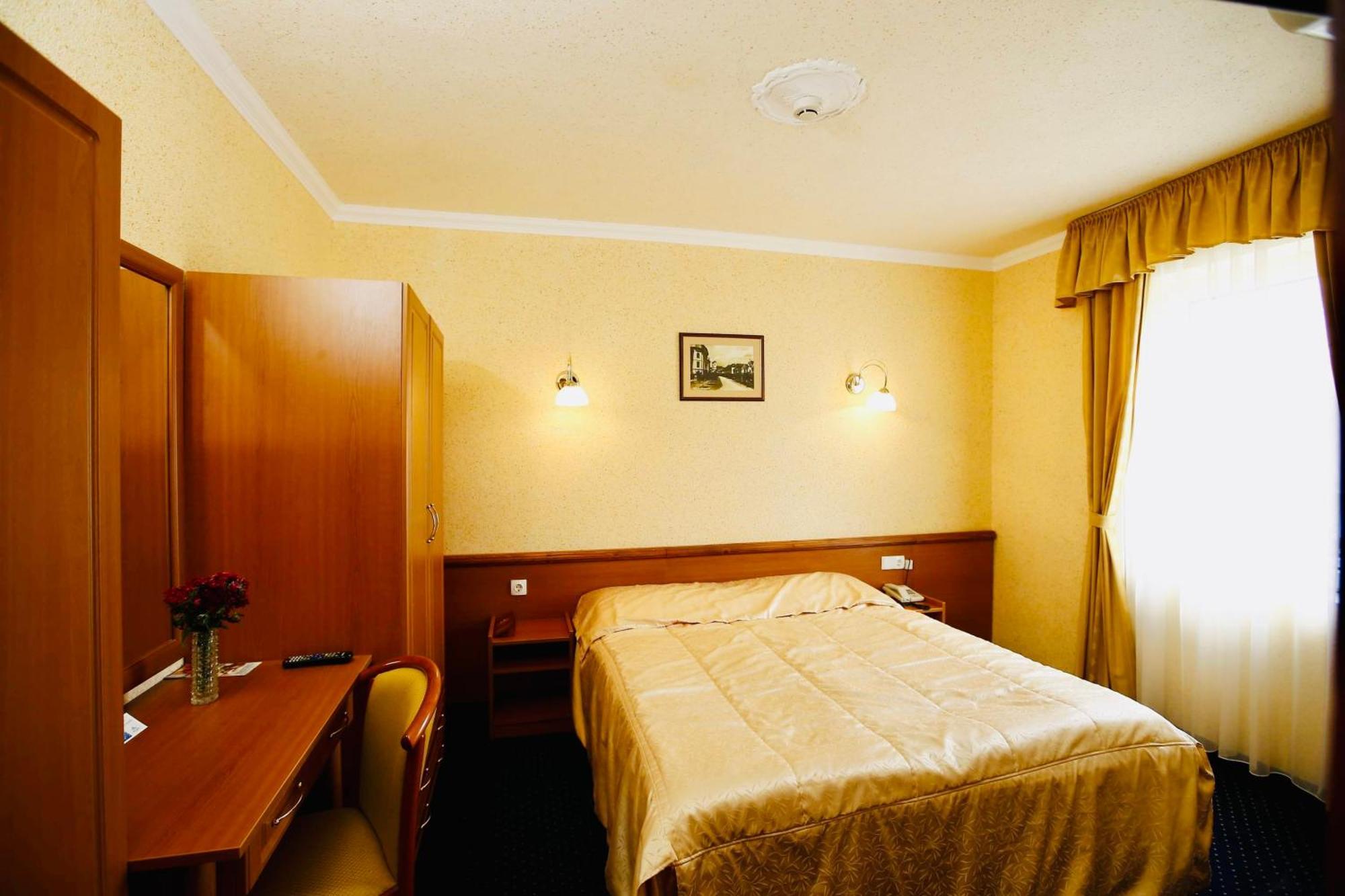 Hotel Korona Wellness, Rendezvény és Borszálloda Eger Quarto foto