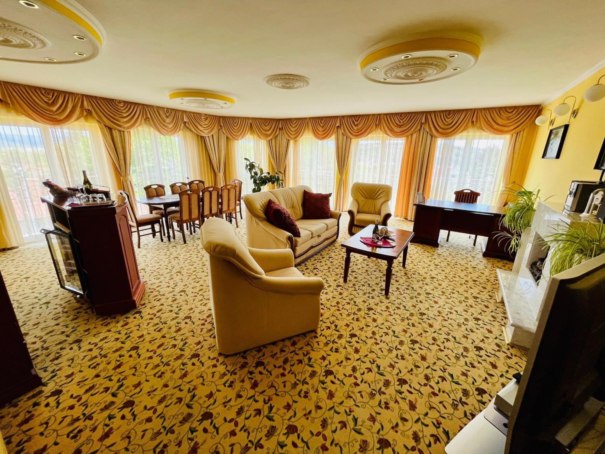 Hotel Korona Wellness, Rendezvény és Borszálloda Eger Quarto foto